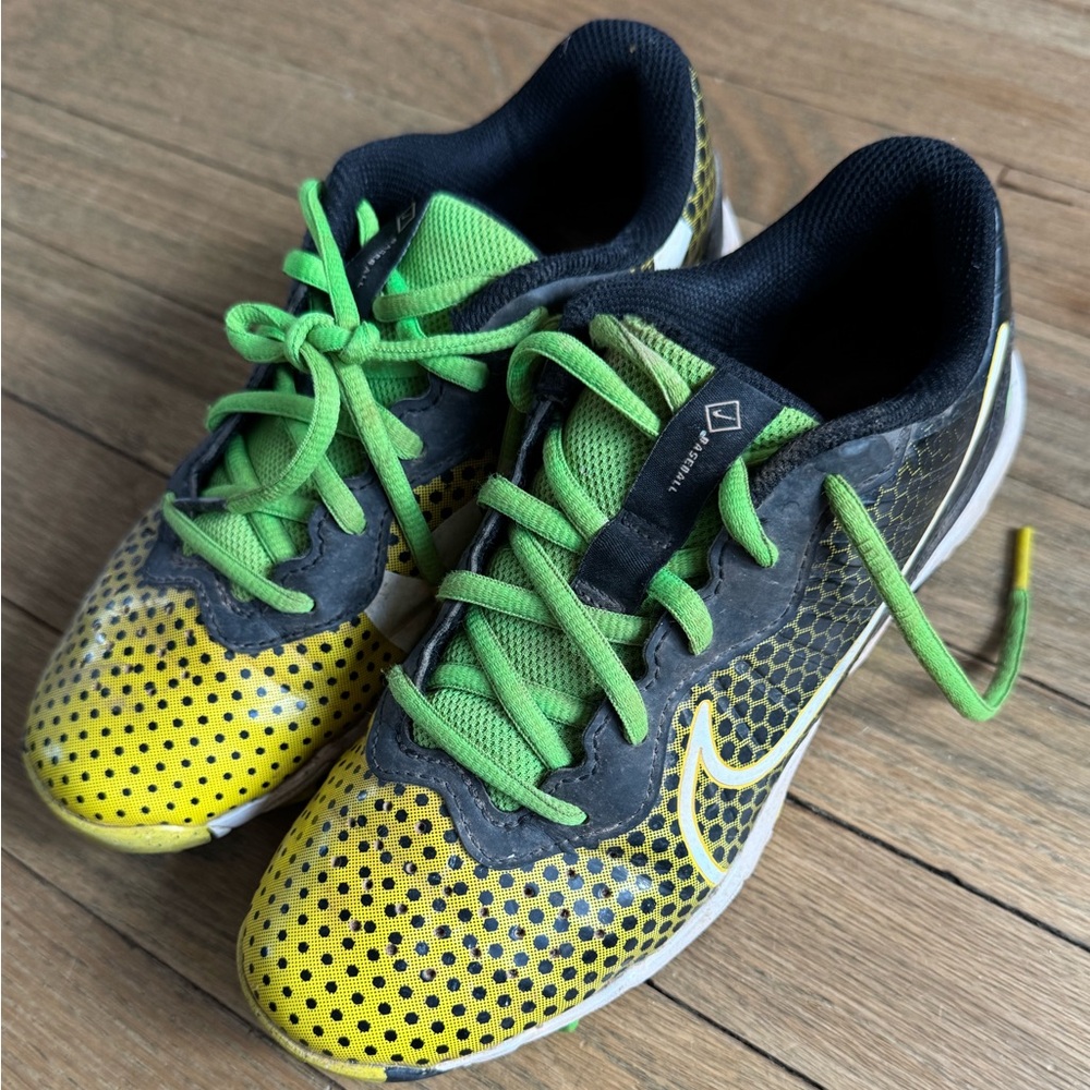 Kids Nike Baseball Cleats